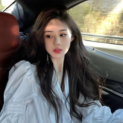 明星离婚传闻被曝旧照被扒，一夜之间机场画面流出